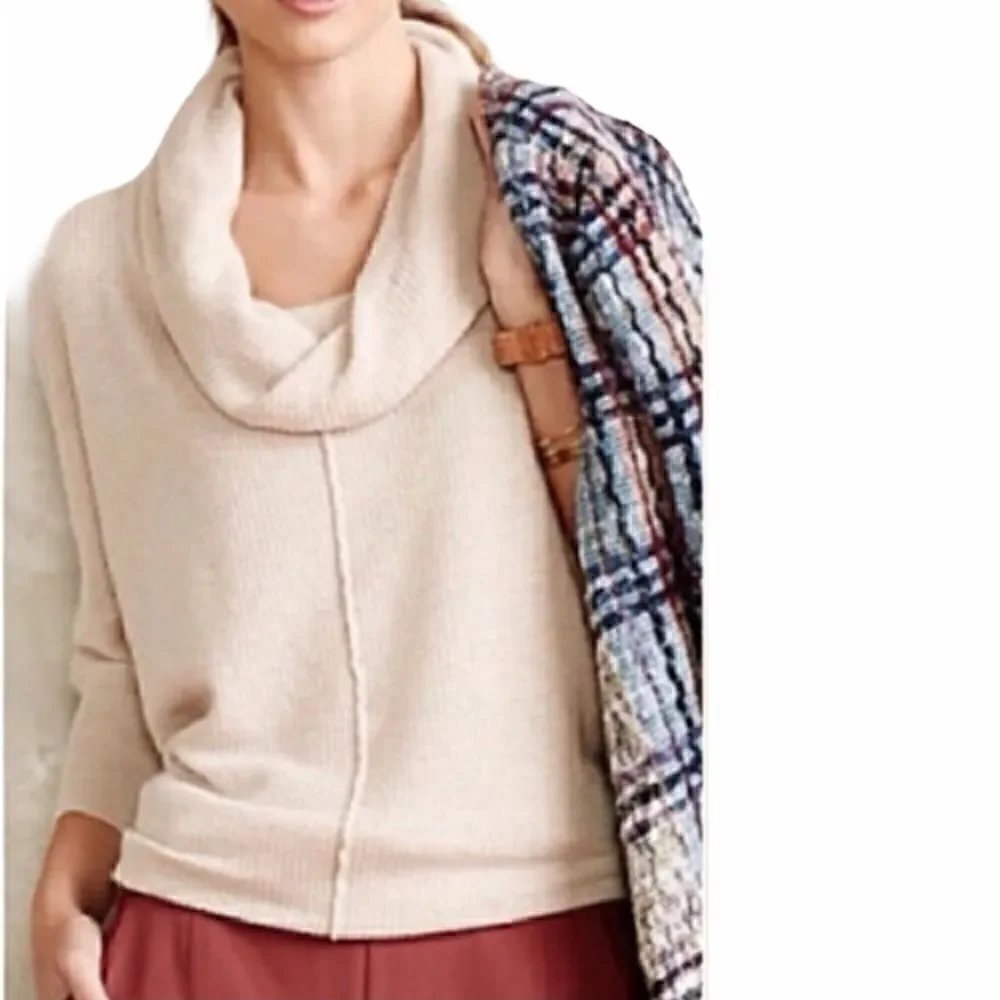 Fielel Flower Ivory Cowlneck Pullover Size S